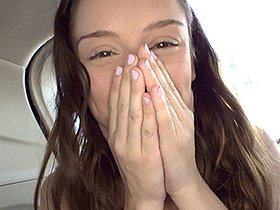 経験人数1人、臆病な私が学校では学べない経験もとめて…ドキドキ好奇心、冒険みたいな生ハメ青姦AVデビュー リリー サンプル動画サムネイル